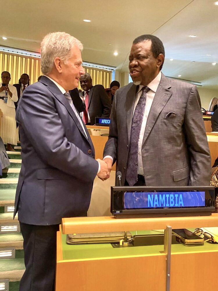 President Niinistö talks with Namibian President Hage Geingob before the start of the General Debate. Photo: Ville Hukkanen/Office of the President of the Republic of Finland