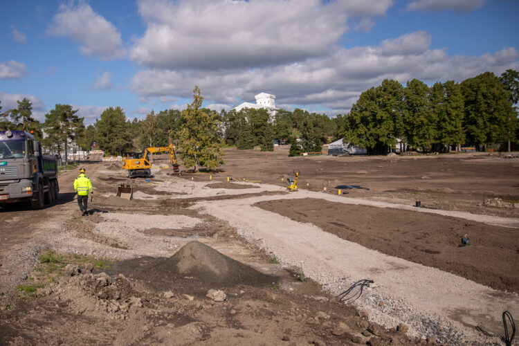 Gullranda trädgård och Granitslottet i september 2023. Foto: Matti Porre/Republikens presidents kansli