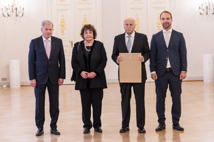 The Growth Company of the Year is Kuusakoski Group Oy  specialising in recycling services. Photo: Roni Hemilä/Office of the President of the Republic of Finland