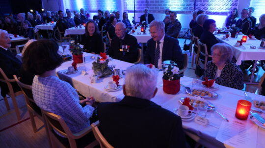 Presidenttipari osallistui Kaunialan sairaalan perinteiseen joulujuhlaan. Kuva: Juhani Kandell/Tasavallan presidentin kanslia