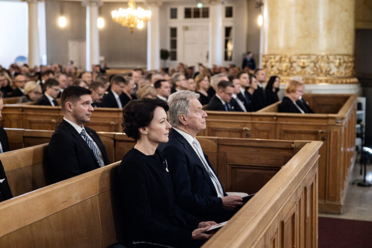 Presidentti Sauli Niinistö ja puoliso Jenni Haukio osallistuivat Suomen itsenäisyyspäivän ekumeeniseen juhlajumalanpalvelukseen Helsingin tuomiokirkossa 6. joulukuuta 2023. Kuva: Roni Rekomaa/Tasavallan presidentin kanslia