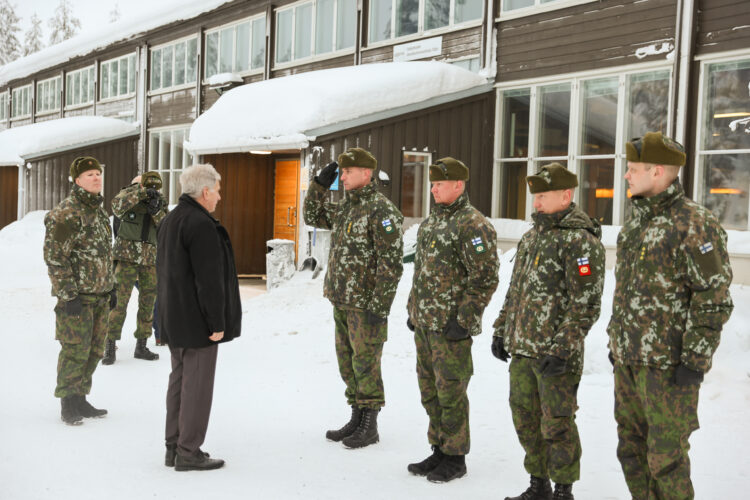 Republikens president Sauli Niinistö inspekterade Jägarbrigaden måndagen den 22 januari 2024 i Sodankylä. Foto: Riikka Hietajärvi/Republikens presidents kansli