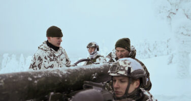 During the inspection visit, President Niinistö became acquainted with the operations of the Rovaniemi Air Defence Battalion. Photo: Riikka Hietajärvi/Office of the President of the Republic of Finland