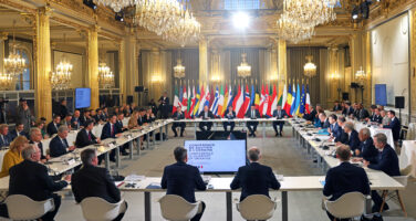 The meeting at the Elysée Palace was hosted by President of France Emmanuel Macron. It was attended by Heads of State and Government from several European countries. Photo: Riikka Hietajärvi/Office of the President of the Republic of Finland