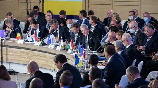 Tasavallan presidentti Sauli Niinistö piti puheenvuoron Krim-foorumin huippukokouksessa (Crimea Platform) Ukrainan Kiovassa maanantaina 23. elokuuta 2021.
Kuva: Matti Porre/Tasavallan presidentin kanslia