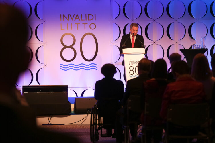 Tasavallan presidentti Sauli Niinistö puhui Invalidiliitto ry:n 80-vuotisjuhlaseminaarissa 15.11.2018
Kuva: Matti Porre/Tasavallan presidentin kanslia