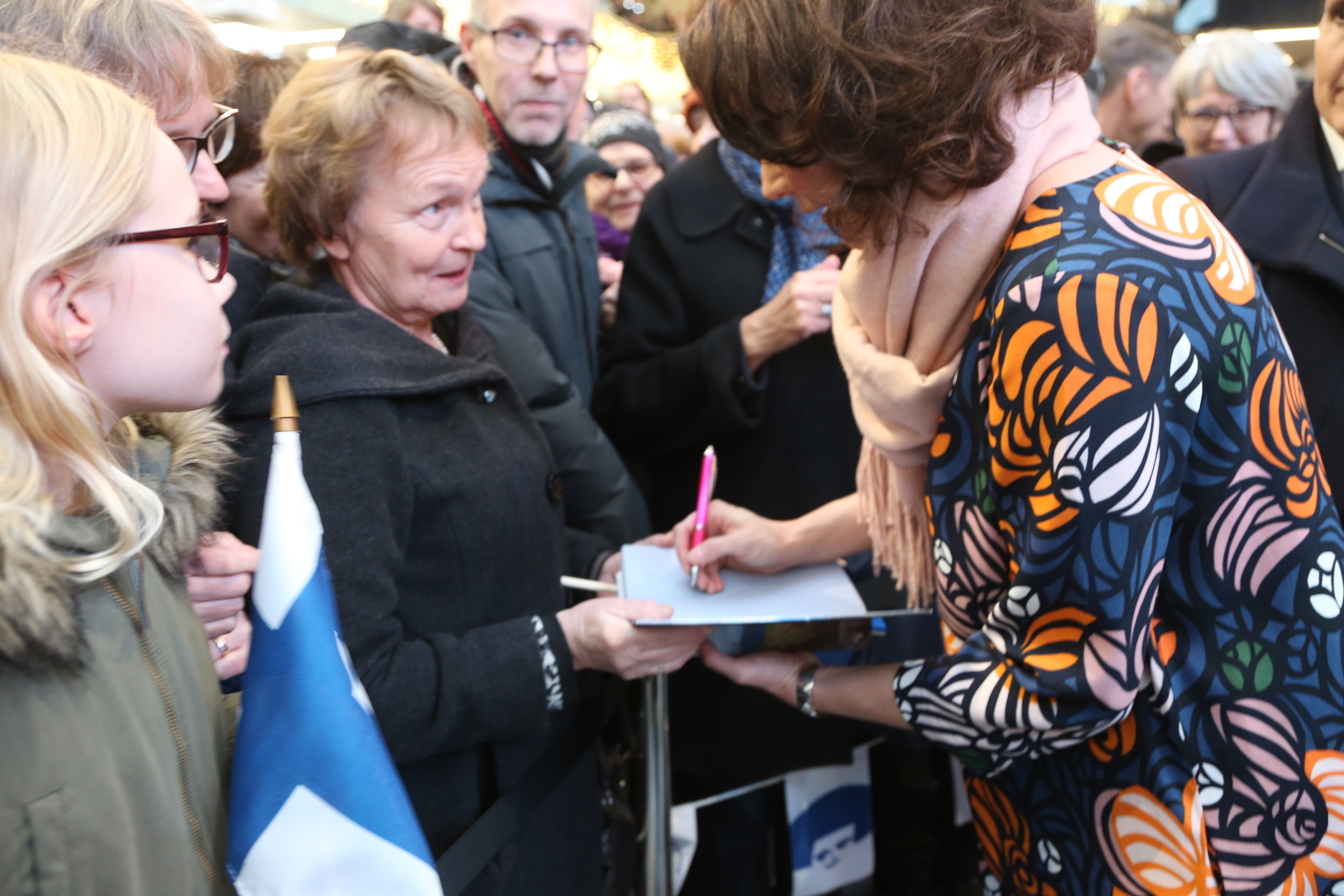 Presidentti Niinistö ja rouva Jenni Haukio Kauppakeskus Valkeassa.