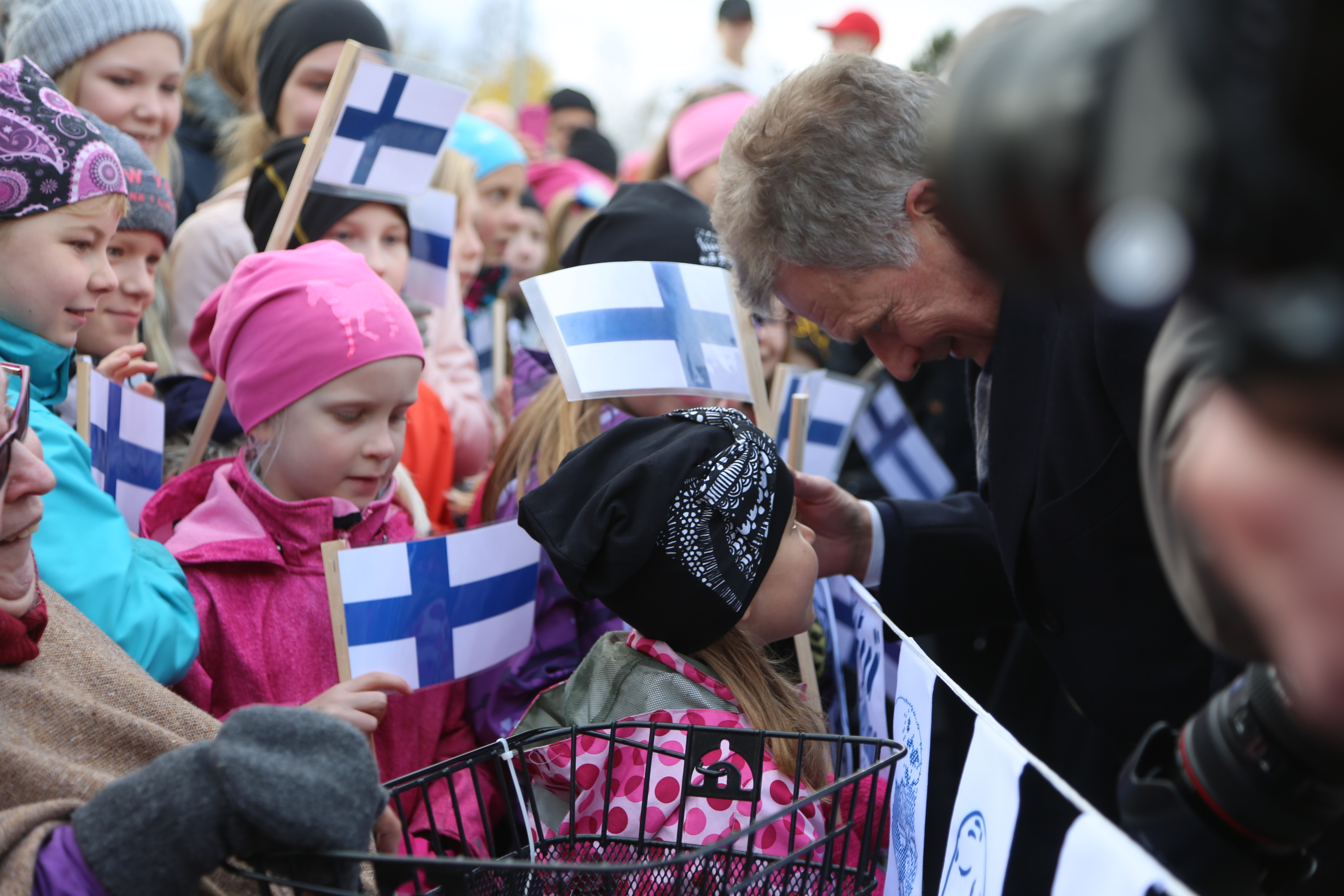 Presidentti Niinistö Karstulan torilla. Keski-Suomen maakuntamatka 18.10.2017