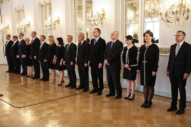 Uuden hallituksen tervehdyskäynti Presidentinlinnassa 29.5.2015.