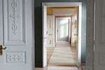Näkymä Presidentin työhuoneen ja Keltaisen salin läpi. Copyright © Tasavallan presidentin kanslia