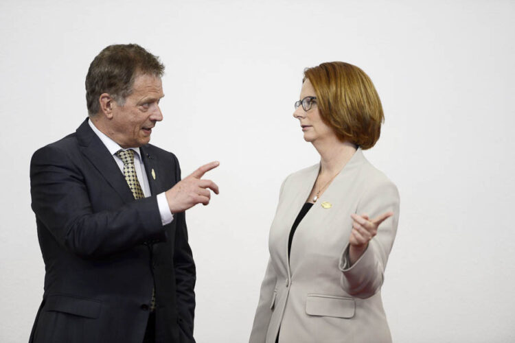             Presidentti Niinistö ja Australian pääministeri Julia Gillard keskustelevat Boaon foorumissa. Kuva: Lehtikuva 