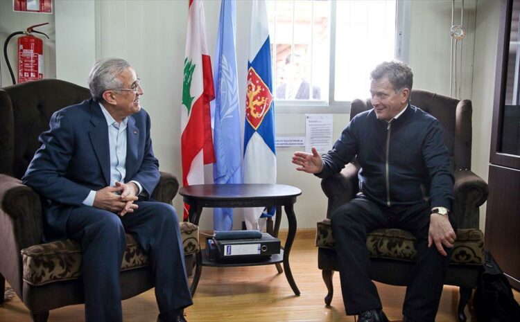 President Sleiman and President Niinistö engaged in discussion at the Finnish base. The official meeting between the presidents will be held on 13 March. Copyright © Office of the President of the Republic 