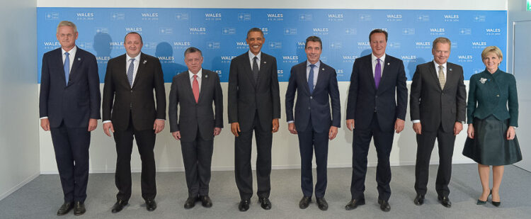 Grupporträtt av partnerländer till Nato. Foto: Nato