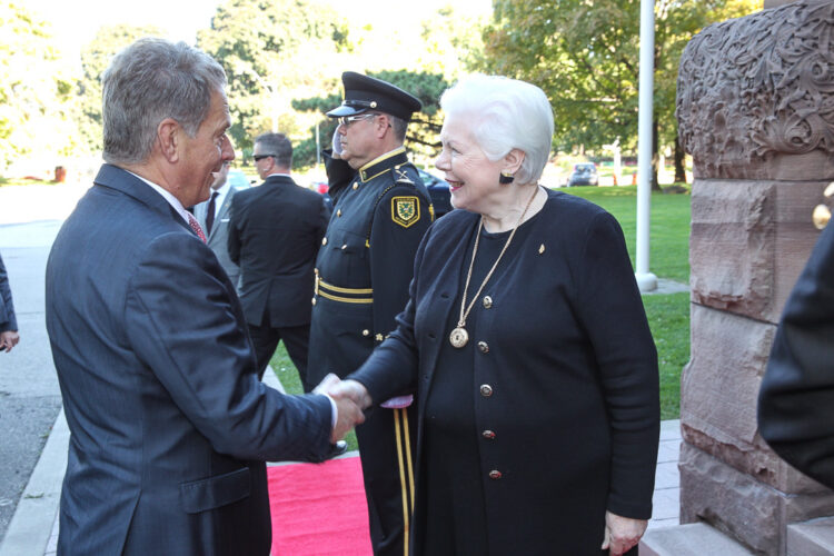  Presidentti Niinistö tapasi Ontarion kuvernöörin Elizabeth Dowdeswellin Torontossa 10.10.2014. Copyright © Tasavallan presidentin kanslia 