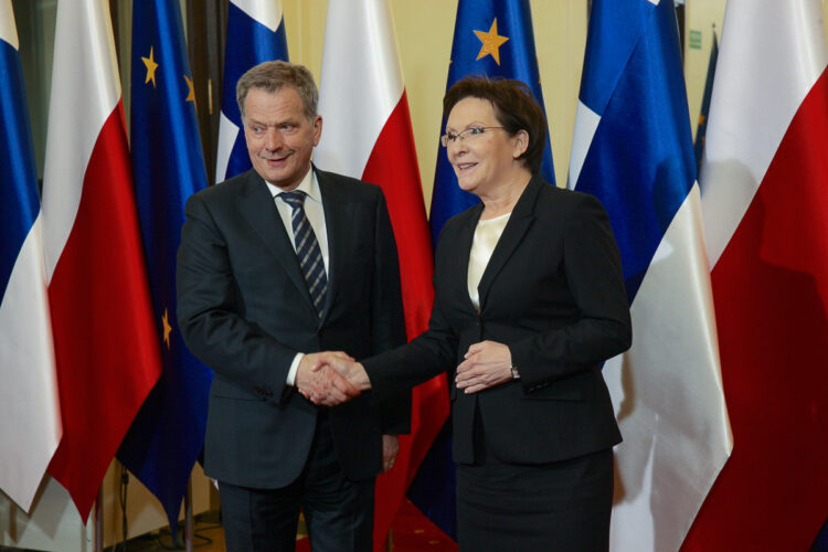  Presidentti Niinistö ja Puolan pääministeri Ewa Kopacz tapasivat Varsovassa 31. maaliskuuta 2015. Copyright © Tasavallan presidentin kanslia 