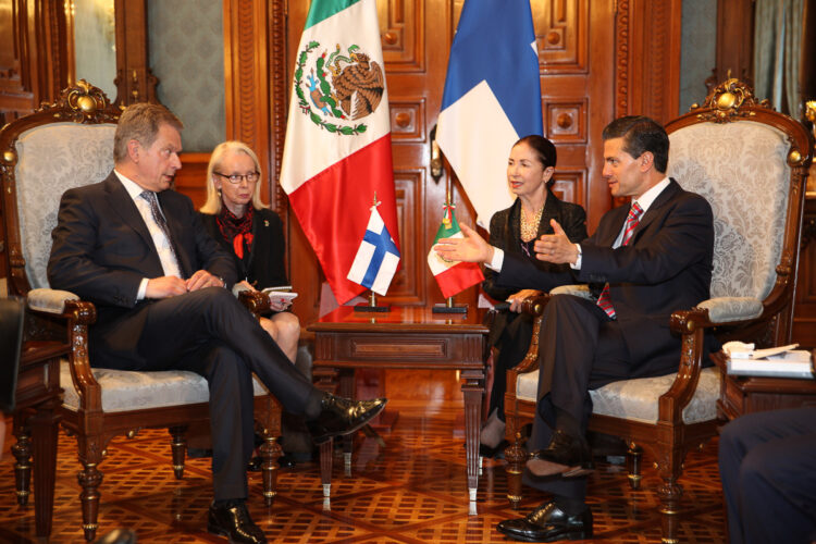 Presidentti Sauli Niinistö ja presidentti Enrique Peña Nieto keskustelivat mm. maiden välisten suhteiden ja talousyhteistyön kehittämisestä. Copyright © Tasavallan presidentin kanslia