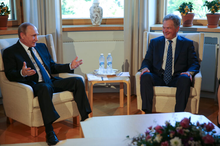 President of Russia Vladimir Putin arrived in Finland for a working visit on Friday, 1 July 2016. The discussions with President of the Republic Sauli Niinistö took place at Kultaranta summer residence. Photo: Juhani Kandell/Office of the President of the