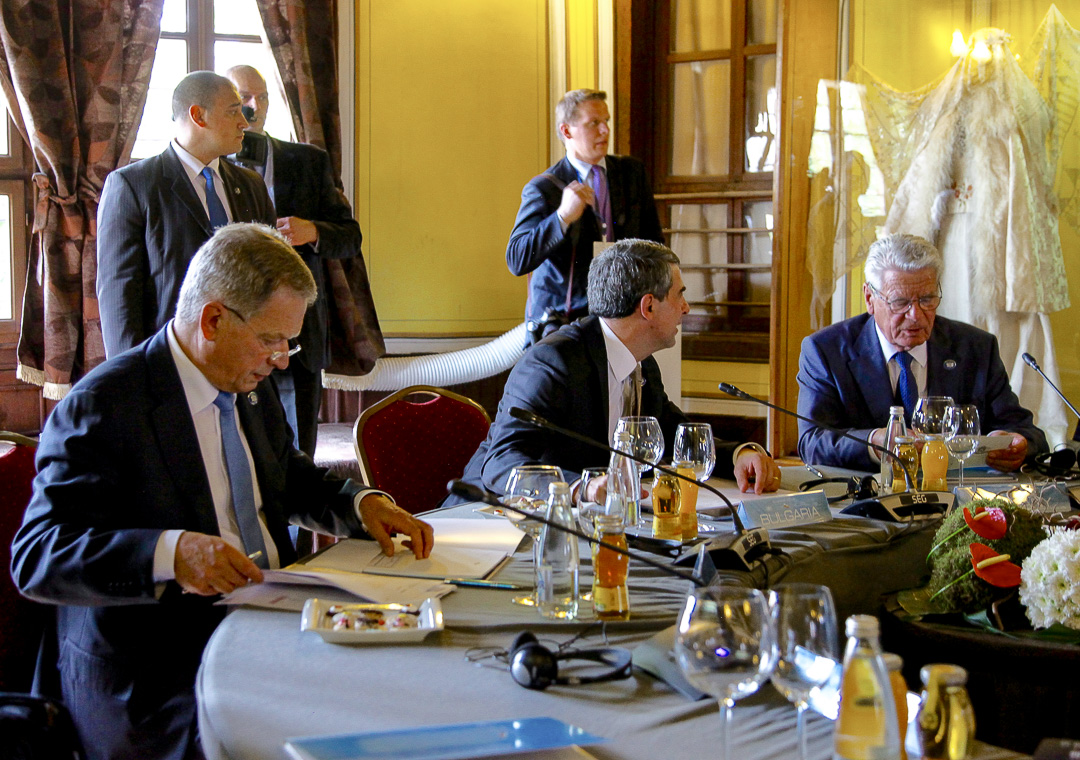 Presidentti Sauli Niinistö, Bulgarian presidentti Rosen Plevneliev ja Saksan liittopresidentti Joachim Gauck. Kuva: Katri Makkonen/Tasavallan presidentin kanslia