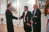 Juhlapäivällinen Presidentinlinnassa, kättelyvuorossa Norjan ulkoministeri Børge Brende. Kuva: Juhani Kandell/Tasavallan presidentin kanslia