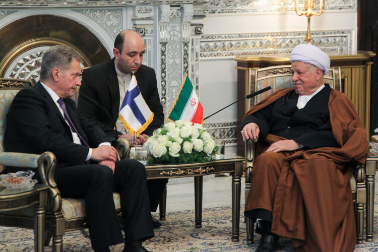 Tapaaminen Iranin Asiantuntijoiden kokouksen puheenjohtajan Ali Akbar Hašemi Rafsandžanin kanssa. 