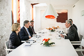  Presidentti Niinistö lounastapaamisella Saksan entisen liittopresidentin Joachim Gauckin kanssa. Gauck vieraili Kultarannassa ja Savonlinnassa heinäkuussa 2013. Kuva: Heini-Tuuli Onnela/Suomen Berliini-suurlähetystö  