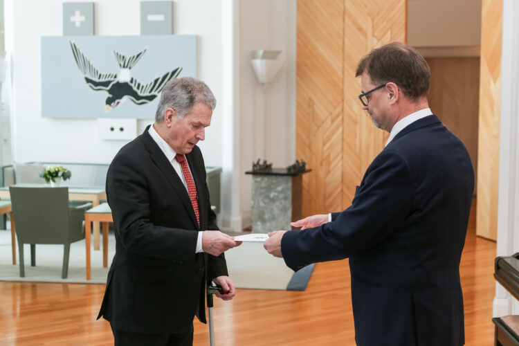 Prime Minister Juha Sipilä submitted the resignation of the Government to President of the Republic Sauli Niinistö in Mäntyniemi on 8 March 2019. Photo: Matti Porre/Office of the President of the Republic of Finland
