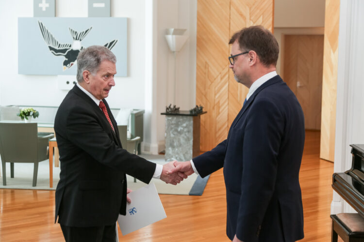 Prime Minister Juha Sipilä submitted the resignation of the Government to President of the Republic Sauli Niinistö in Mäntyniemi on 8 March 2019. Photo: Matti Porre/Office of the President of the Republic of Finland
