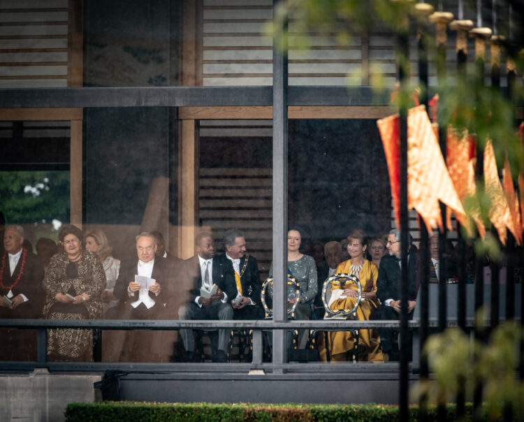 Kutsuvieraat seurasivat kruunajaisseremoniaa. Kuva: Petri Artturi Asikainen/Tasavallan presidentin kanslia