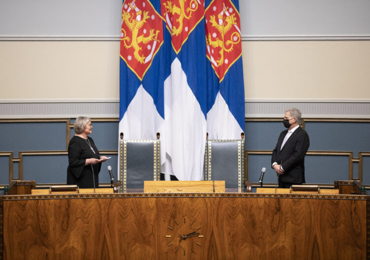 Riksdagens talman Anu Vehviläinen håller sitt svarsanförande. Foto: Hanne Salonen/Riksdagen
