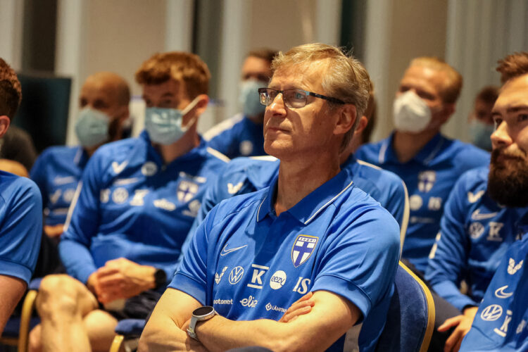 The head coach of Huuhkajat Markku Kanerva. Photo: Jyri Sulander/Football Association of Finland