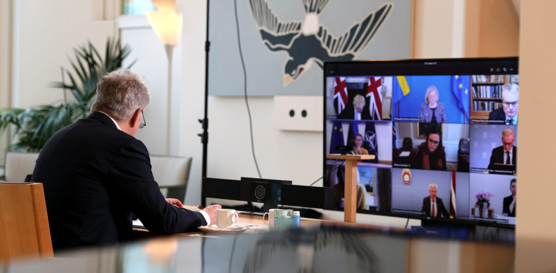 Republikens president Sauli Niinistö deltog i Joint Expeditionary Forces videomöte på statschefsnivå fredagen den 25 februari 2022. Foto: Riikka Hietajärvi/Republikens presidents kansli