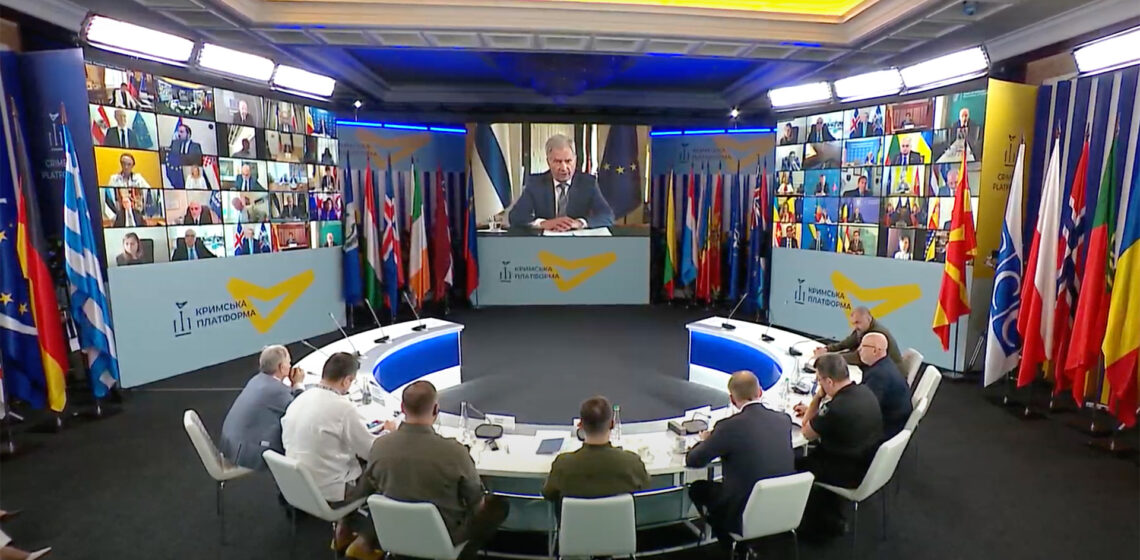 Presidentti Niinistö puhui Krim-foorumin huippukokouksessa. Kuvakaappaus / Crimea Platform