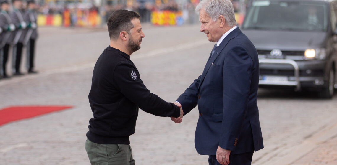 President Niinistö welcomed President of Ukraine Volodymyr Zelenskyy on an official visit to Finland on Wednesday 3 May 2023. Photo: Matti Porre/The Office of the President of the Republic of Finland