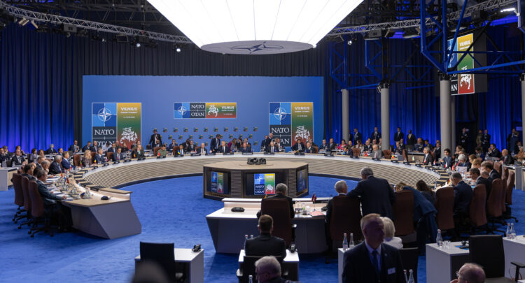 Nato–Ukraina-neuvoston kokoukseen osallistui myös Ukrainan presidentti Zelenskyi. Kuva: Matti Porre/Tasavallan presidentin kanslia 

