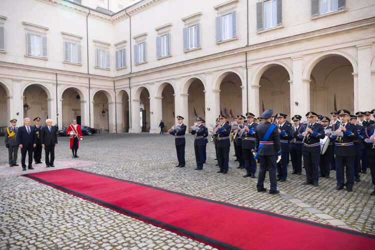 Välkomtsceremoni på innergården i Quirinalpalatset i Rom den 23 oktober 2023. Foto: Matti Porre/Republikens presidents kansli