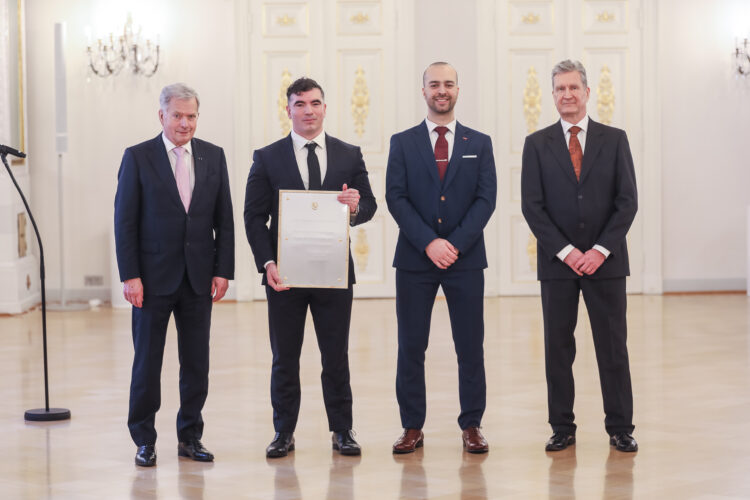 The Newcomer Company Award was granted to Neural DSP Technologies Oy, a manufacturer of digital audio processing software and equipment. Photo: Roni Hemilä/Office of the President of the Republic of Finland