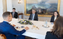 Presidentti Stubb tapasi Suomessa asuvien ukrainalaisten edustajia