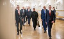 Presidentti Stubb tapasi eduskunnan puolustusvaliokunnan
