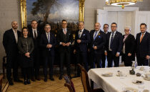 Presidentti Stubb tapasi eduskunnan tiedusteluvalvontavaliokunnan 