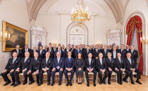 Tasavallan presidentti palkitsi 48 isää kunniamerkein isänpäiväjuhlassa